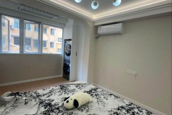 1BR Apartment near Zhongshan Park (L2/L15)