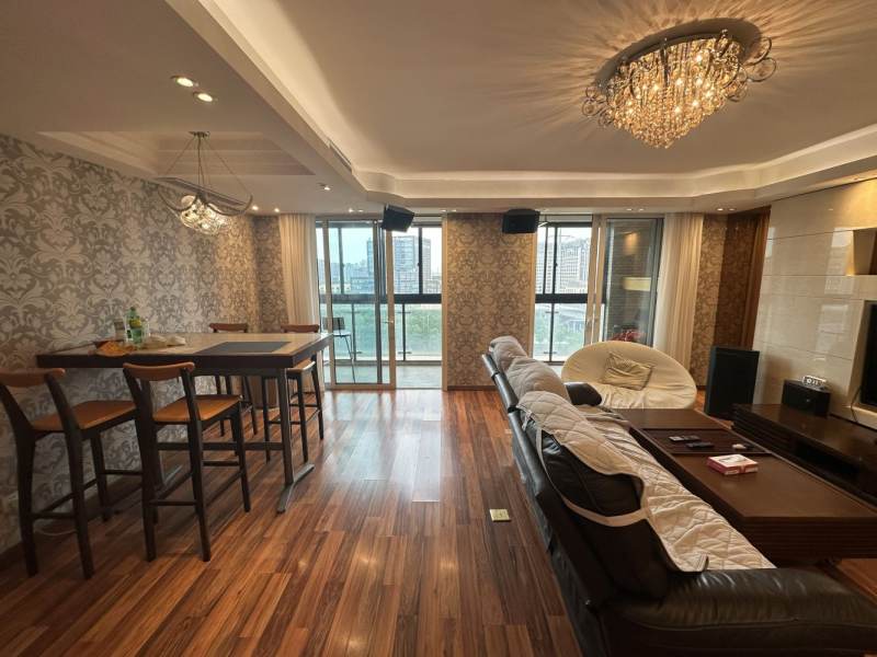 Housing image — Living Room