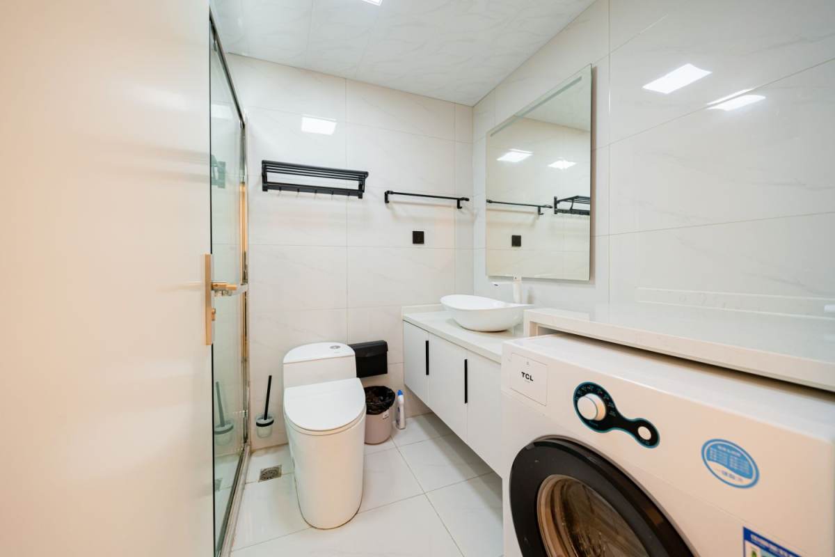 Housing image — Bathroom