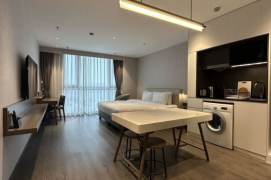 Short-Term 1BR Serviced Apartment near Luoxiu Road Metro (L15)