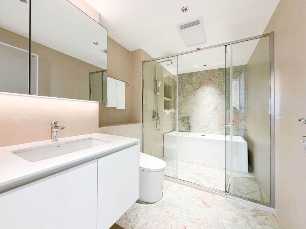 Housing image — Bathroom