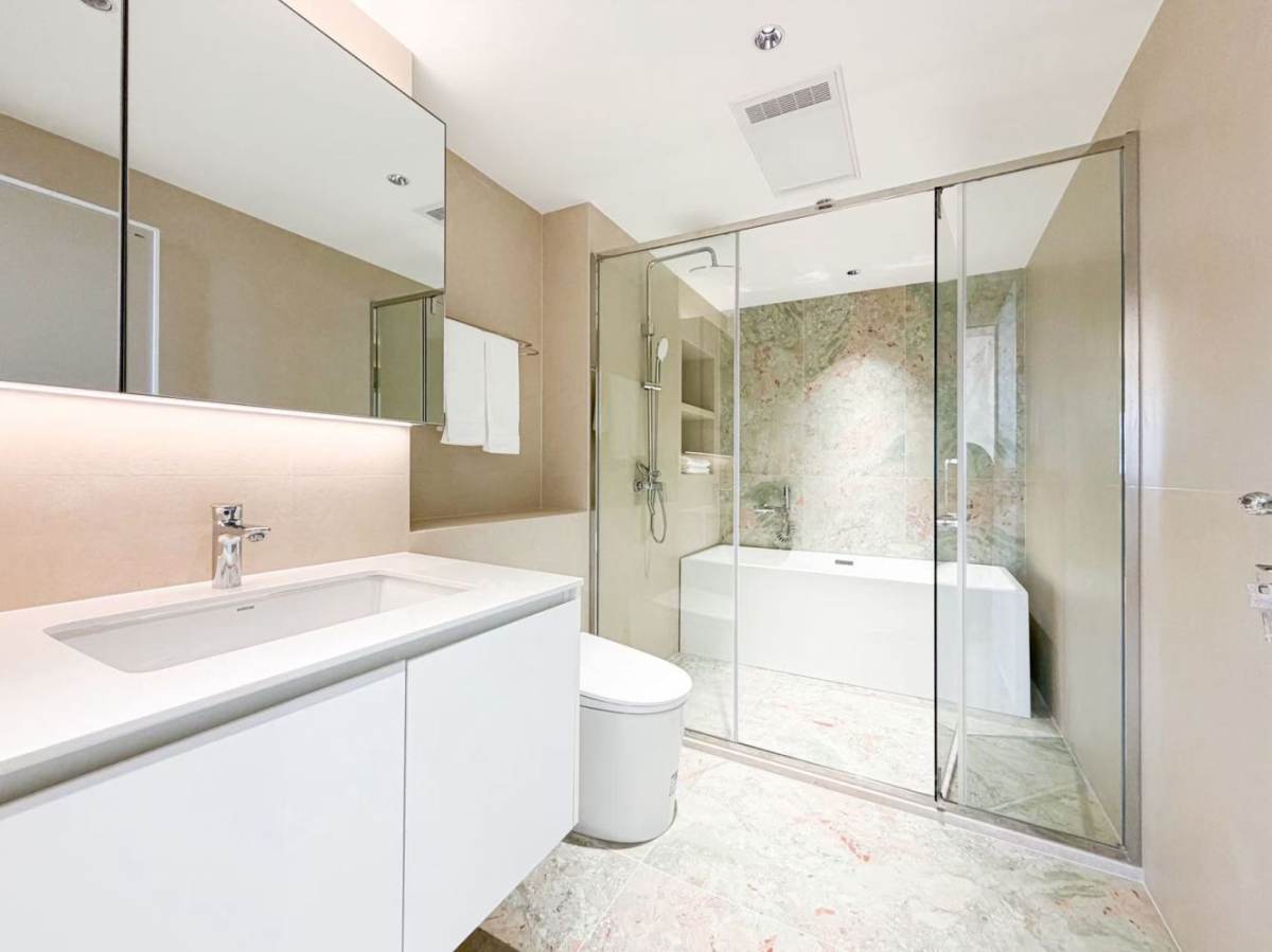 Housing image — Bathroom