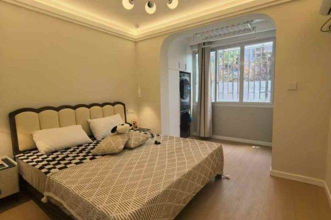 1BR Apartment near Weining Rd Metro (L2)