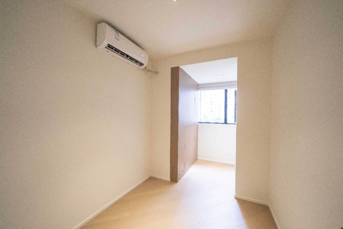 Housing image — Bedroom