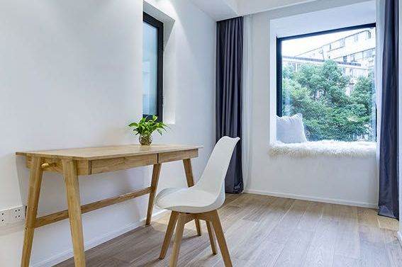 4BR Apartment in Jing'an with Green View