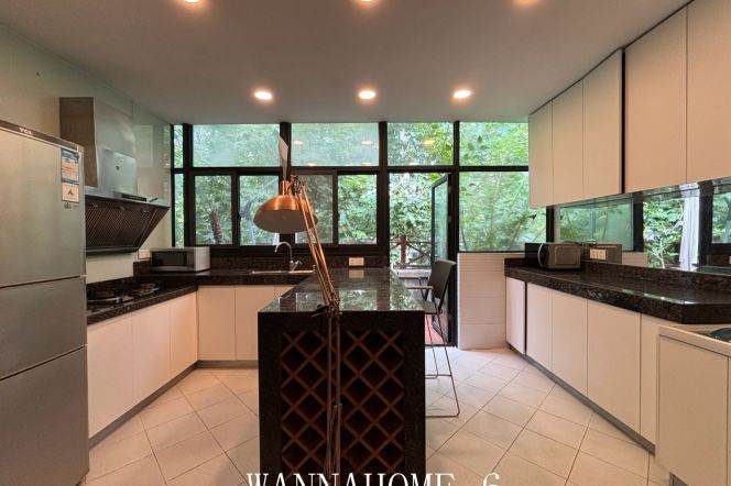 Spacious 1BR Heritage Apartment near Nanjing Xi Lu with Terrace (L2/L12/L13)