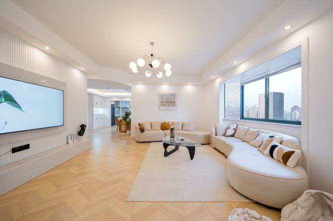 High-Floor Spacious 3BR Apartment in Jing'an (L7/L13/L14)