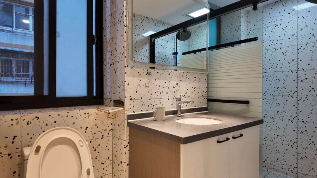 Housing image — Bathroom