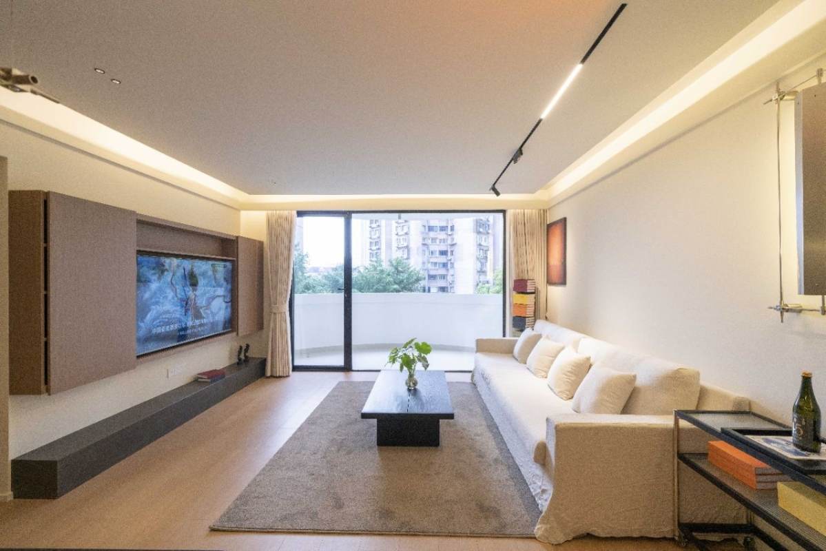 Housing image — Living Room