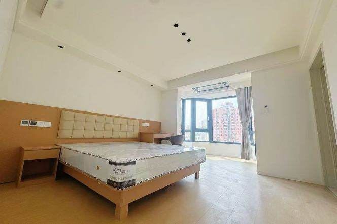 3BR Apartment in Old Xuhui (L9/L12)