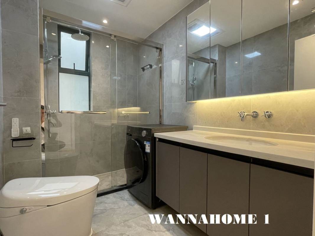 Housing image — Bathroom