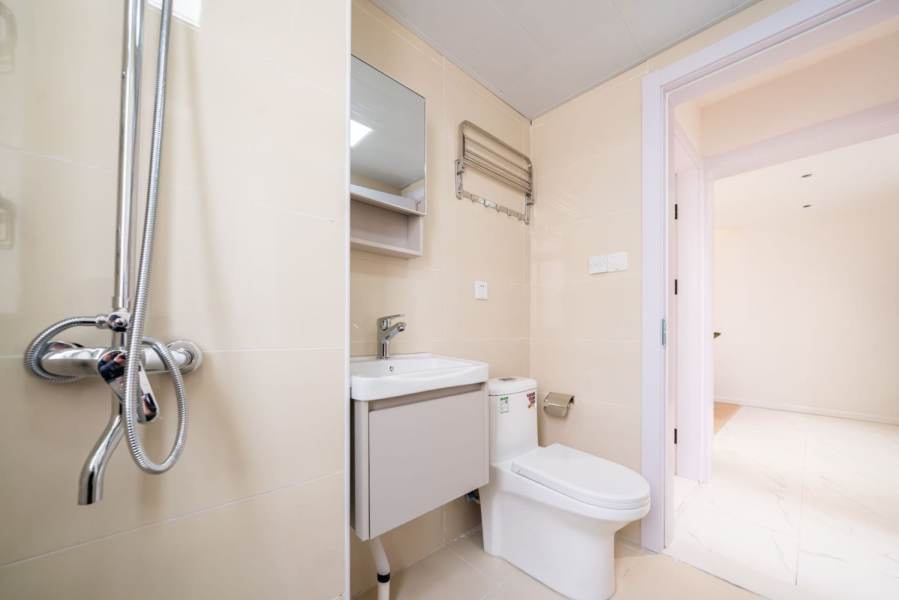 Housing image — Bathroom