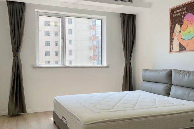 2BR Apartment in Jing'an with Floor-to-Ceiling Windows (L7)
