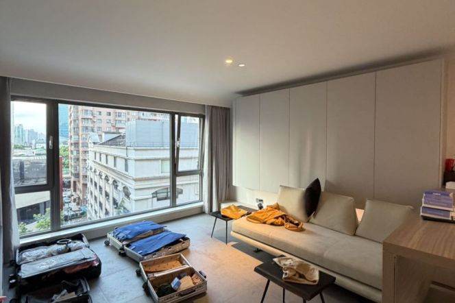 3BR Apartment at Shanghai Grand Plaza (Compound) with Floor-to-Ceiling Windows
