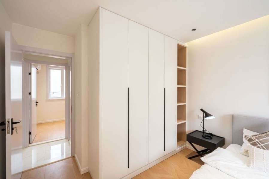 Housing image — Bedroom