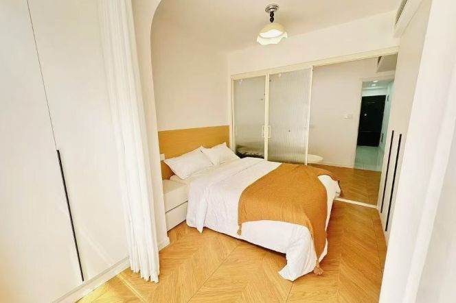 1BR Apartment in Gubei with Terrace (L2/L15)