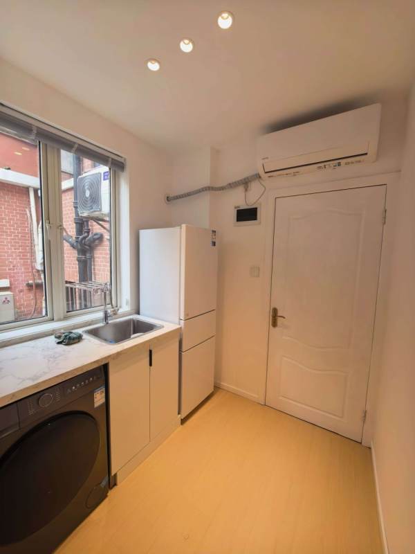 Housing image — Kitchen