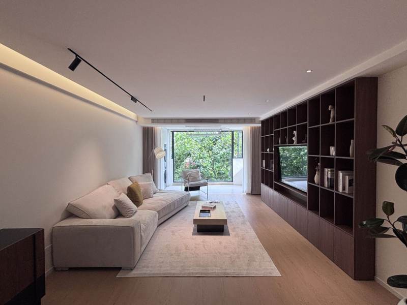 Housing image — Living Room