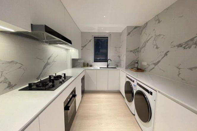 Spacious 3BR Apartment at Mingyuan Century City (L1/L10/L12)