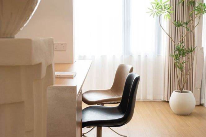 Spacious 2BR Apartment in Old Xuhui (L9/L12)