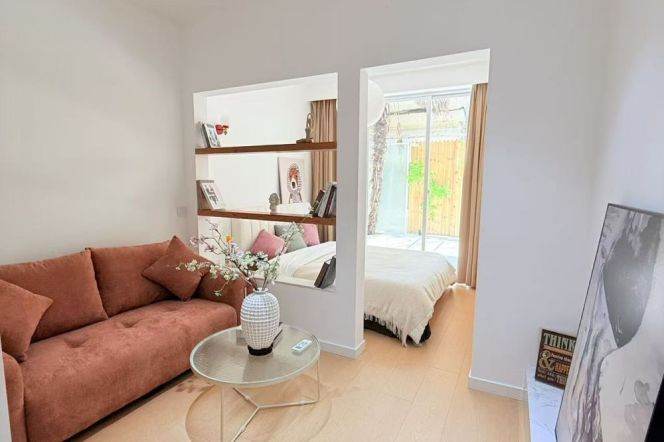 1BR Apartment in Old Xuhui with Terrace (L1/L10/L12)