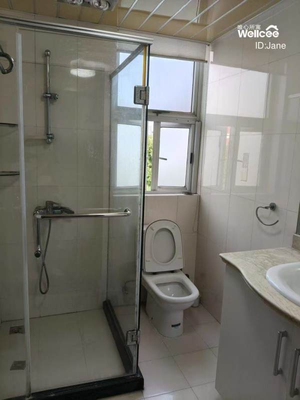 Housing image — Bathroom