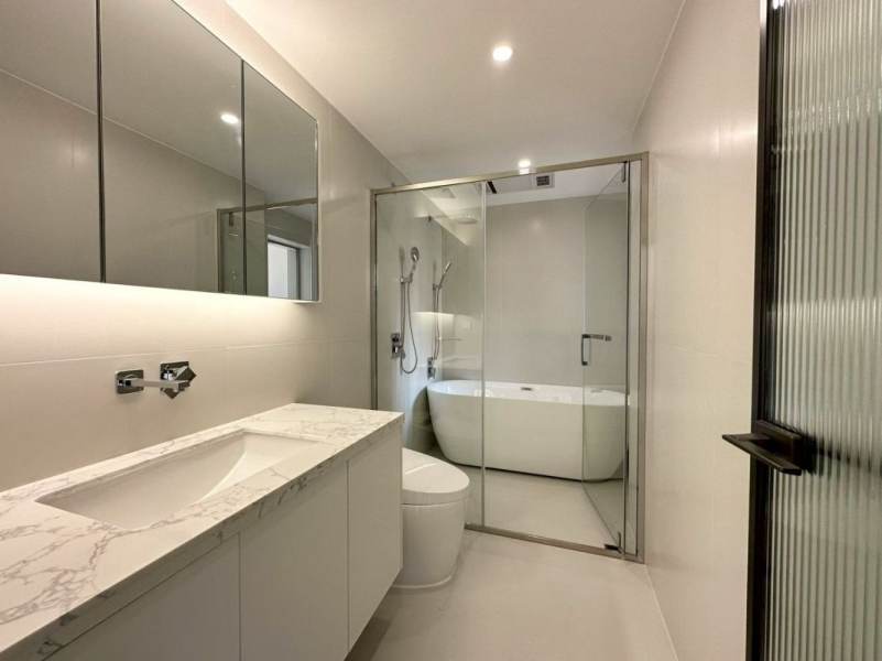 Housing image — Bathroom