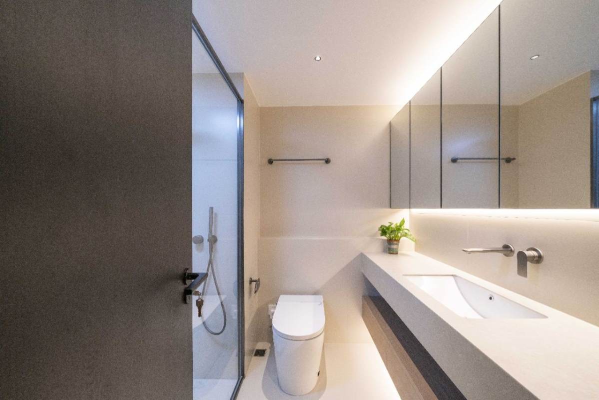 Housing image — Bathroom