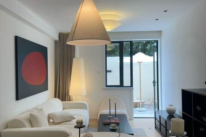 1BR Apartment near Shanghai Indoor Stadium Metro with Terrace (L1/L4)