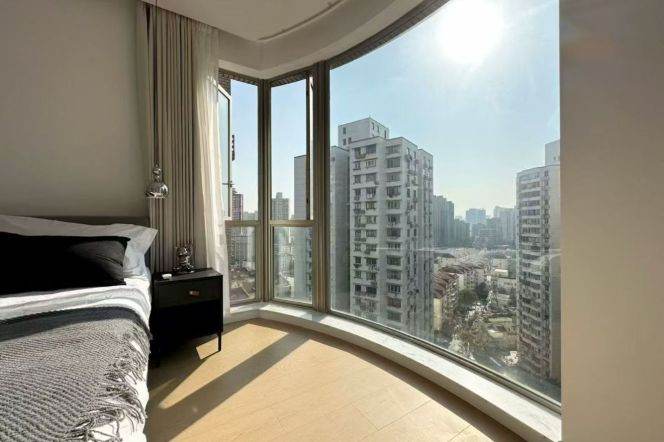 High-Floor 1BR Apartment at Yunhe Garden