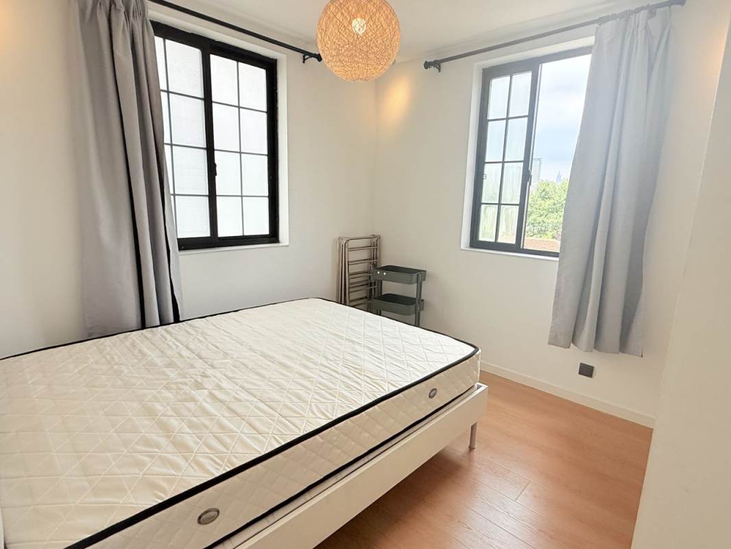 Housing image — Bedroom