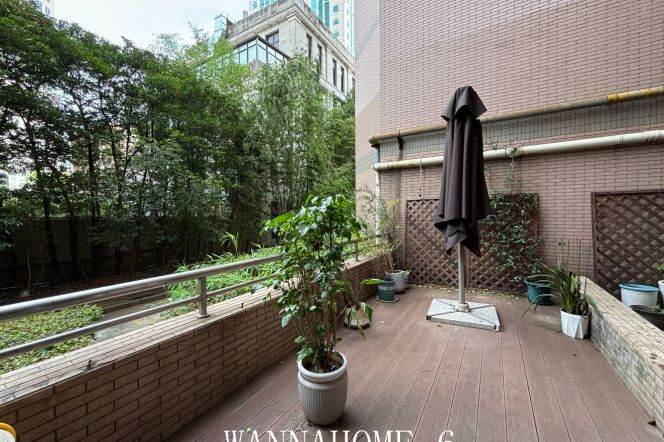3BR Apartment near People's Square with Terrace