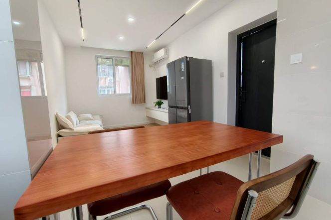 2BR Apartment near Shuicheng Rd Metro (L10)