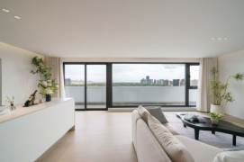 4BR Apartment near Century Park with Terrace