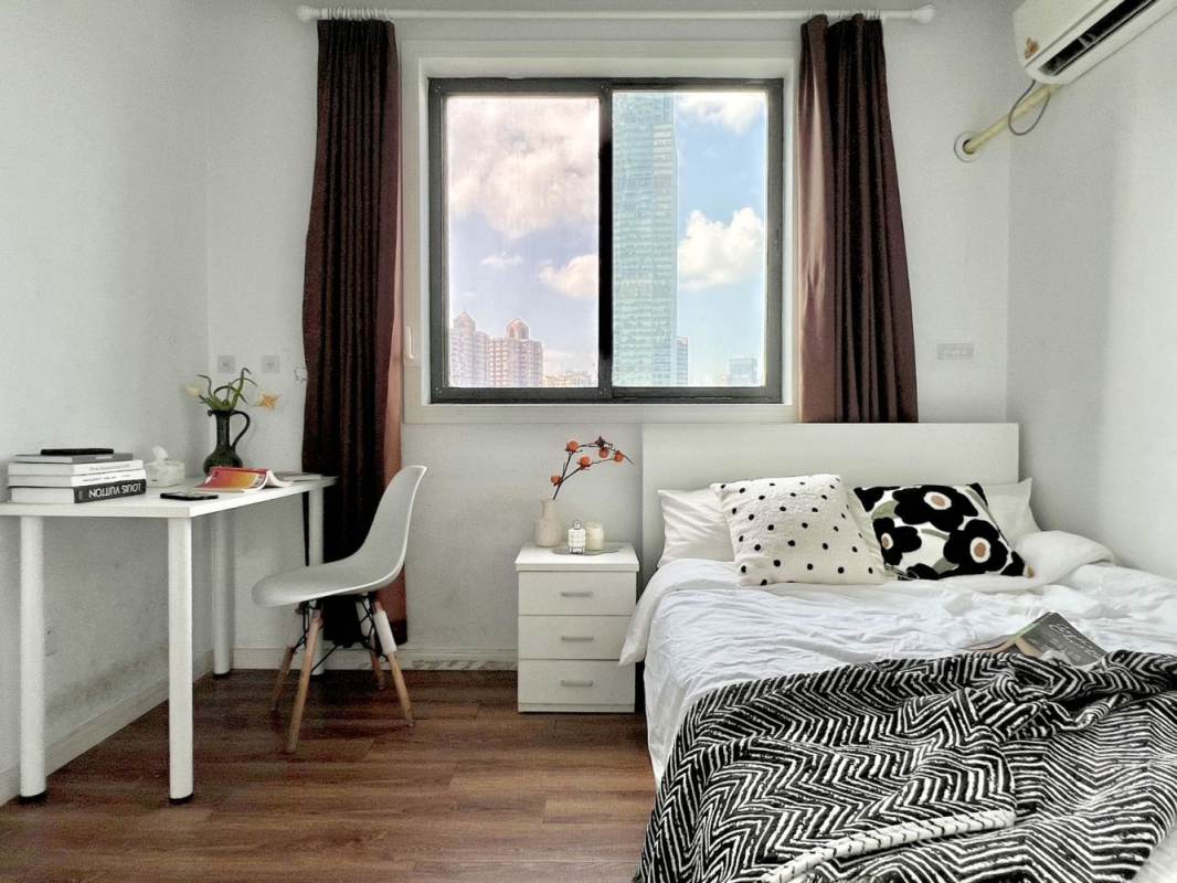 Housing image — Living Room