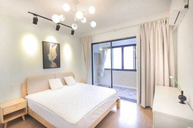 High-Floor 2BR Apartment in Jing'an (L2/L7/L14)