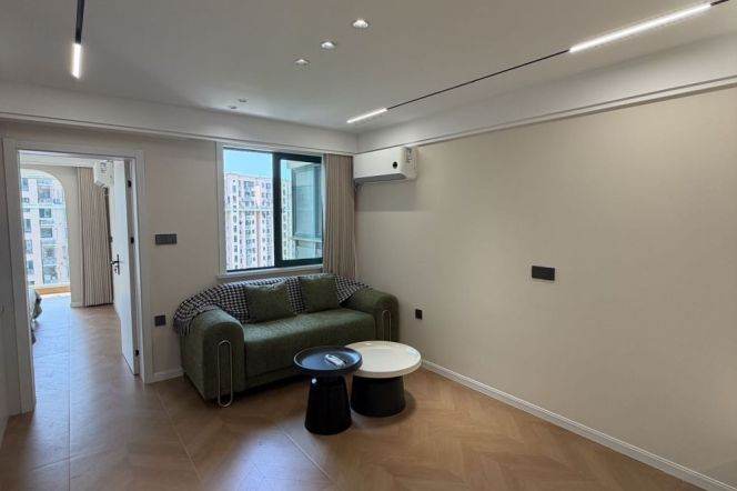 1BR Apartment in Hongqiao CBD (L2)