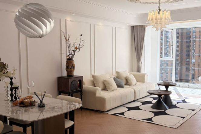 Spacious 2BR Apartment near Nanpu Bridge Metro with Floor-to-Ceiling Windows (L4/L9)