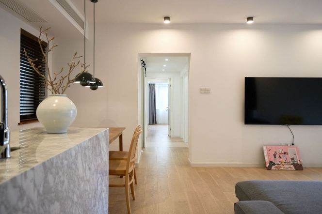 High-Floor 3BR Apartment in Old Xuhui (L2/L11)