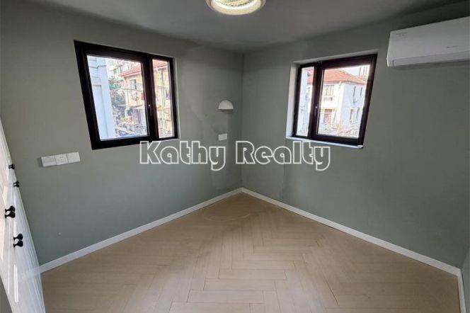 2BR Lane House in Old Xuhui