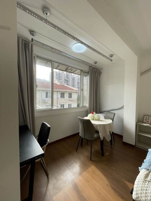 Housing image — Balcony