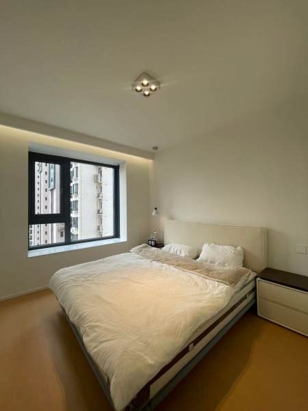 Housing image — Bedroom