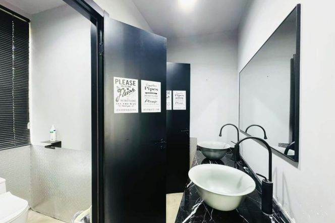 Spacious Studio Office in Jing'an