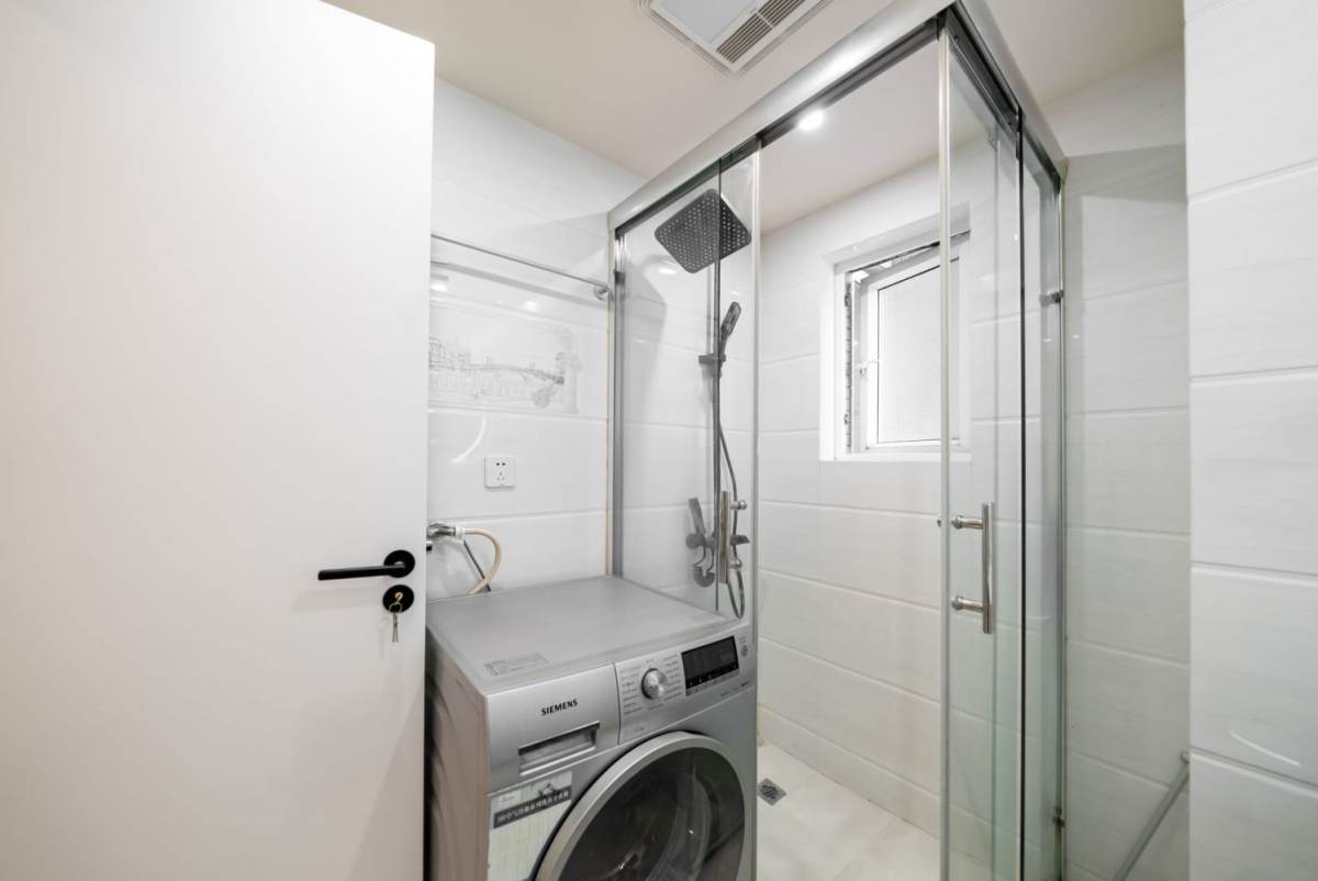 Housing image — Bathroom