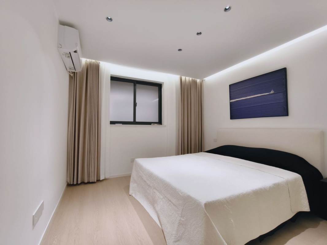 Housing image — Bedroom