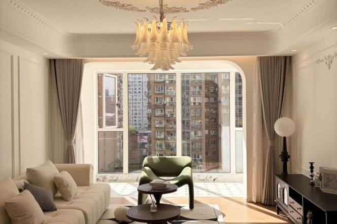 Spacious 2BR Apartment near Nanpu Bridge Metro with Floor-to-Ceiling Windows (L4/L9)