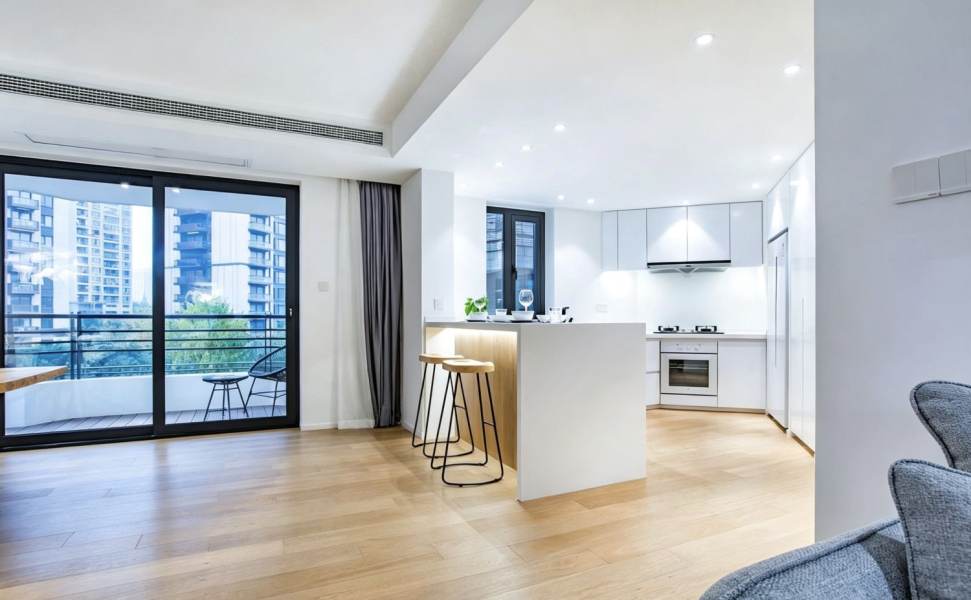 Housing image — Balcony