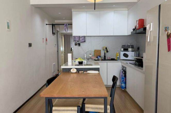 1BR Apartment near Jiaotong University Metro (L10/L11)