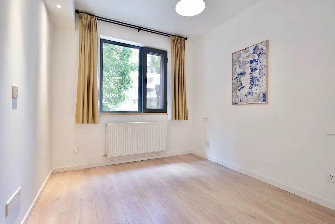 Housing image — Bedroom