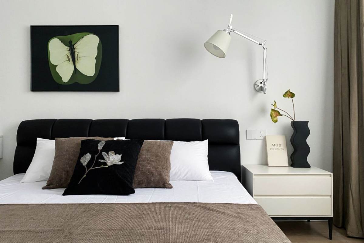 Housing image — Bedroom